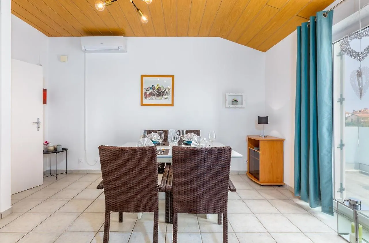 Apartment Apartmani Miki Vinkuran