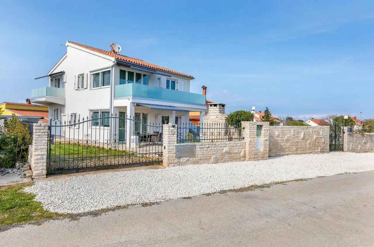 Apartment Apartmani Miki Vinkuran