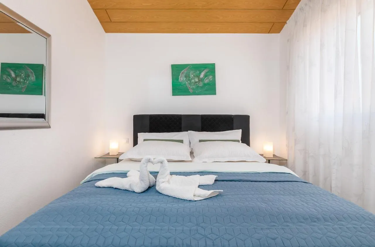 Apartmani Miki Vinkuran Croatia